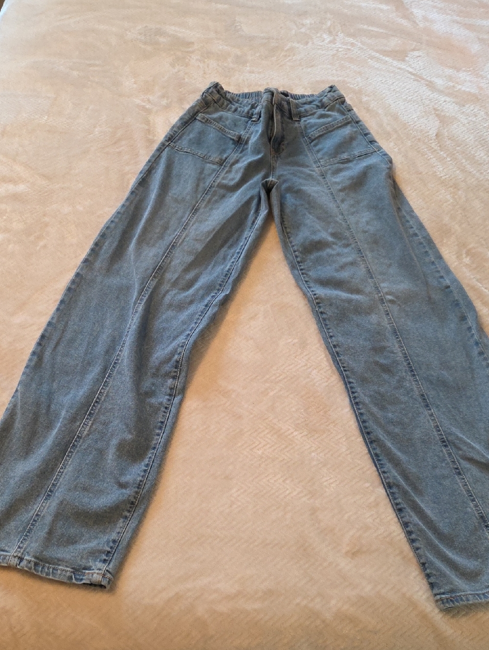 Light Wash Straight Leg Jeans